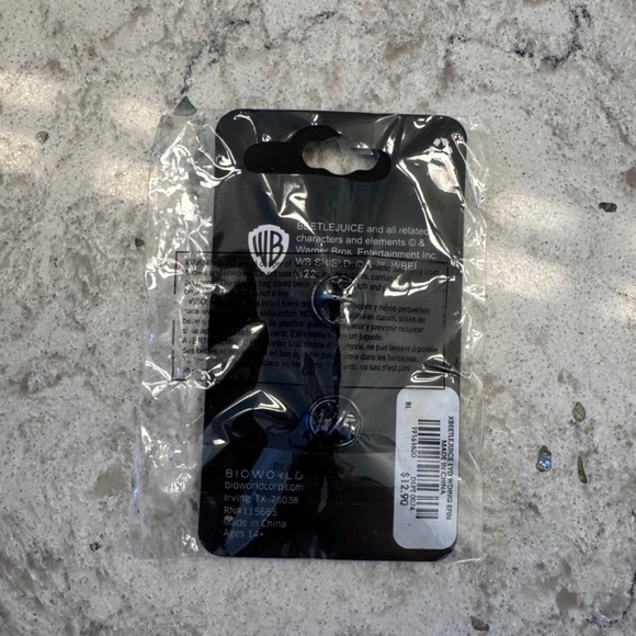 Beetlejuice Lapel enamel pin - Picture 4 of 5